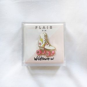 Roller Skate Enamel Pin (80's style)